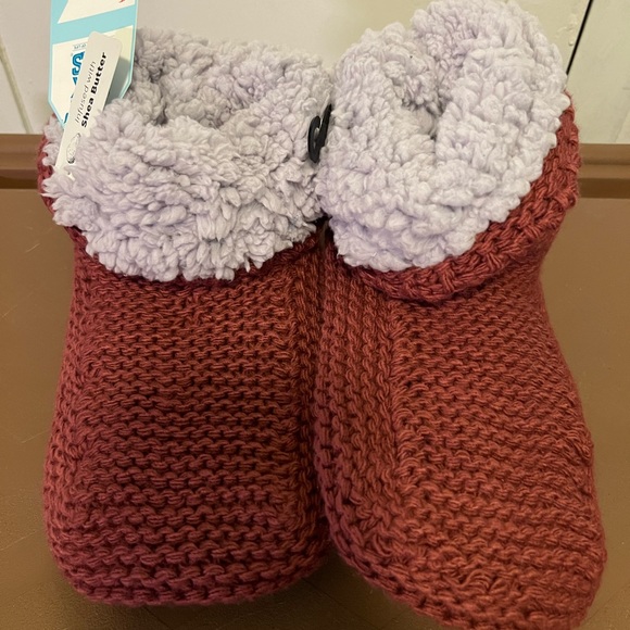 Muk Luks Shoes - Muk Luk slippers, NWT